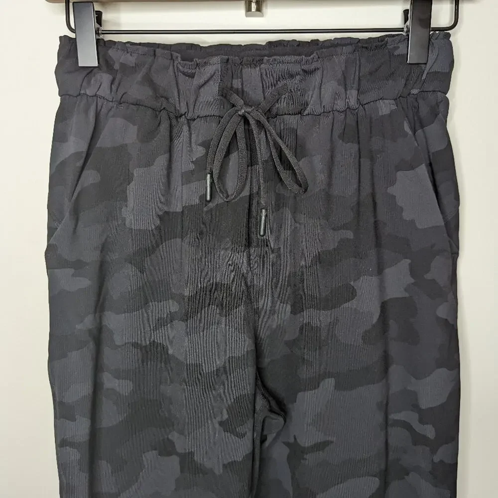 Lululemon Keep Moving Pant 7/8 High- RiseIncognito Camo Multi Grey | Size 4 - Picture 7 of 11
